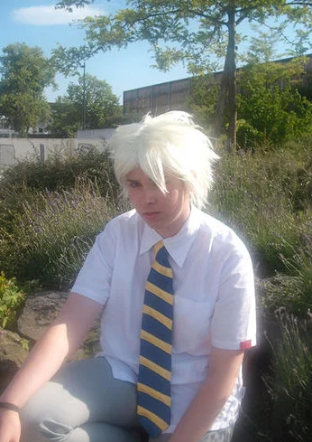 Cosplay-Cover: Hitsugaya Toushirou [Schuluniform]