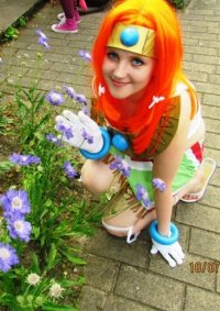 Cosplay-Cover: Tikal the Echidna [Human Version]