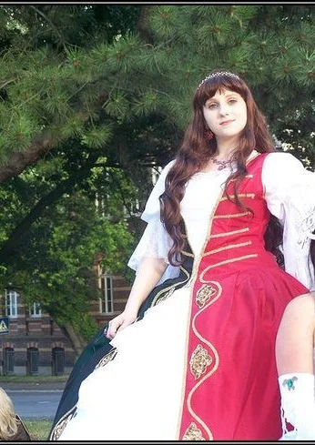 Cosplay-Cover: Elisabeth Ungarn-Kleid