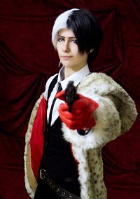 Cosplay-Cover: Cruella De Vil (male)