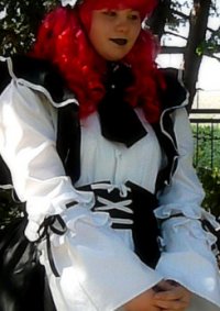 Cosplay-Cover: Gothic Lolita [The Black]