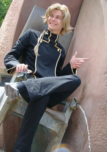 Cosplay-Cover: Gino Weinberg (Schuluniform)