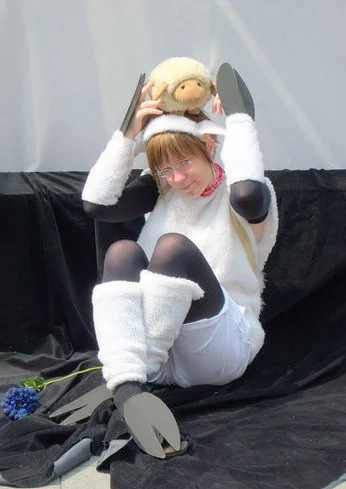 Cosplay-Cover: weißes Schäfchen