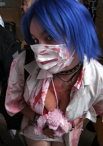 Cosplay-Cover: Zombie Bitch