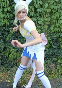 Cosplay-Cover: Fionna (Torn Dress) [Adventure Time]