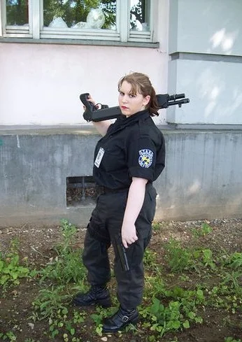 Cosplay-Cover: Jill Valentine -Dark Version 1 