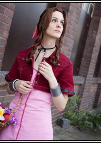 Cosplay-Cover: Aerith Gainsborough (Advent Children)