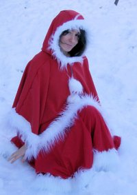 Cosplay-Cover: Ran Mori (Weihnachtskleid)