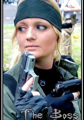 Cosplay-Cover: The Boss [BDU]