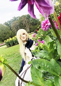 Cosplay-Cover: Violet Evergarden (offene Haare)