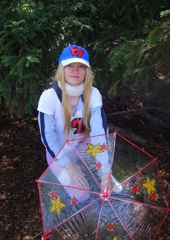 Cosplay-Cover: Amber mit Pullover