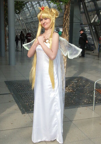 Cosplay-Cover: Sailor Moon Neo Queen Serenity (2012)