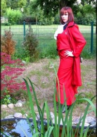 Cosplay-Cover: Madam Red