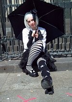 Cosplay-Cover: Gothic Lolita Stripes