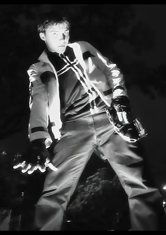 Cosplay-Cover: Kyo Kusanagi (KoF 99 - 2002er Outfit)