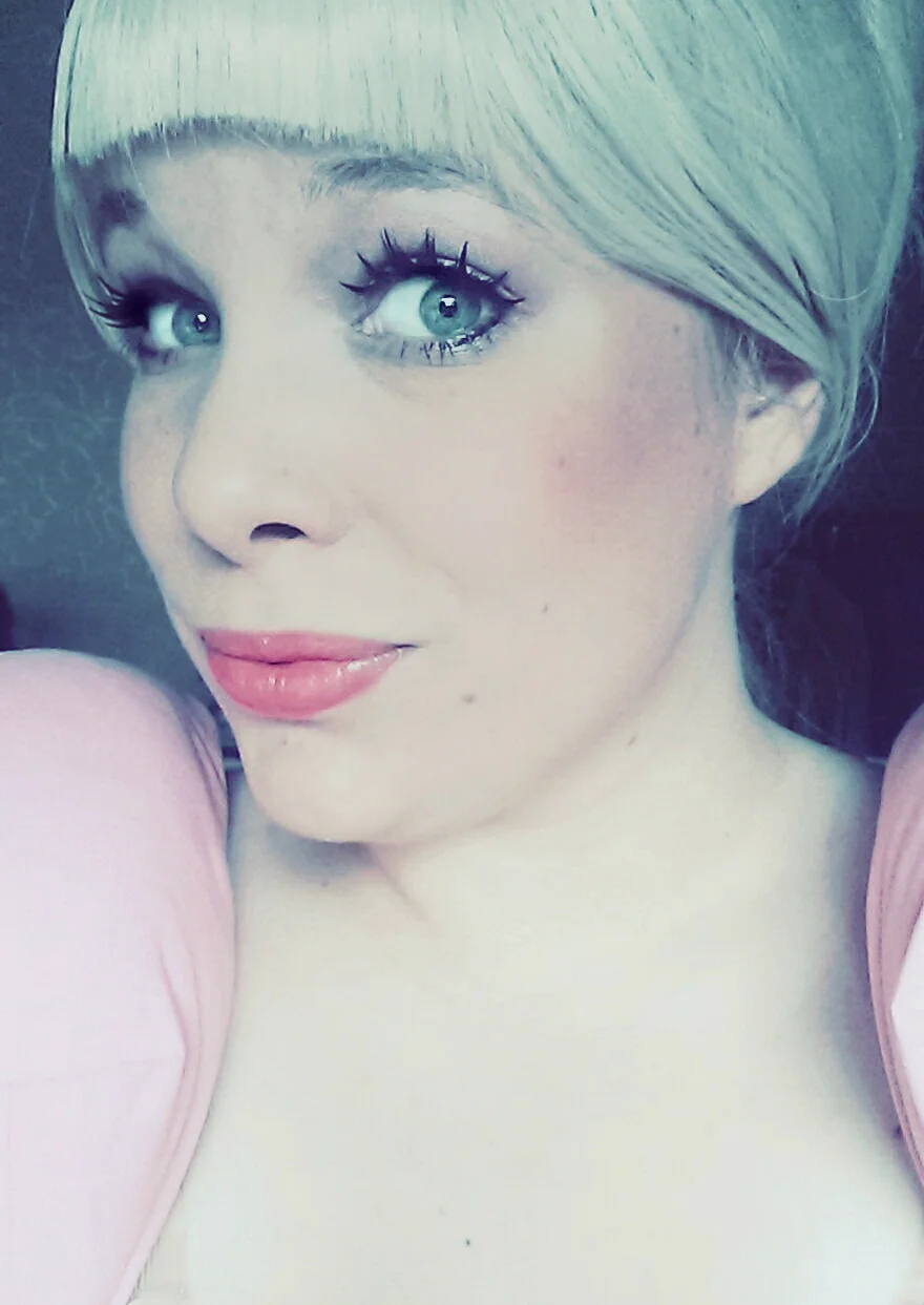 Cosplay-Cover: Charlotte La Bouff Ball Grown