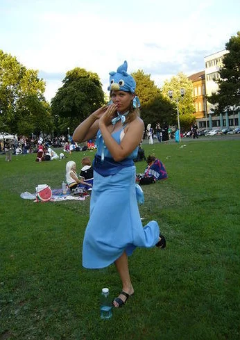 Cosplay-Cover: blaues überzüchtetes Chocobogirl XD