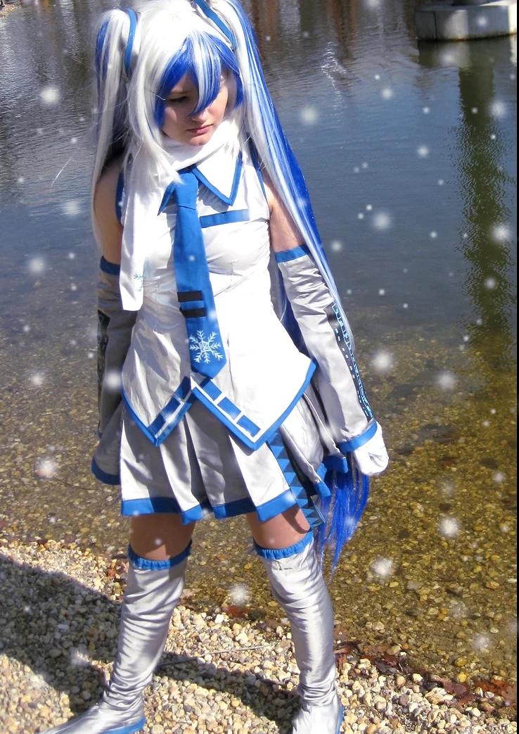 Cosplay-Cover: Yuki Miku 2011 [Project Diva]