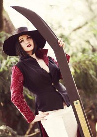 Cosplay-Cover: (fem) Mihawk Dracule