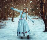 Cosplay-Cover: Anna von Arendelle (Olaf taut auf)