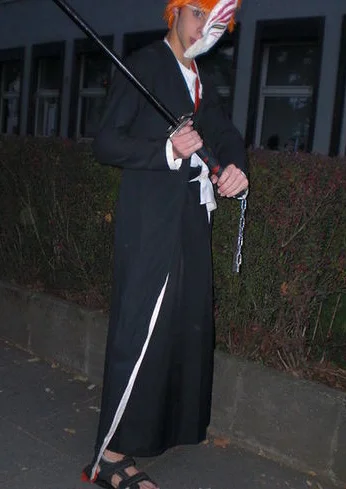 Cosplay-Cover: Kurosaki Ichigo (Halb Hollow Version)