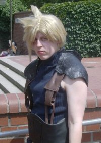 Cosplay-Cover: Cloud Strife (Crisis Core-Ending)