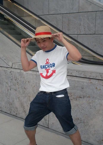 Cosplay-Cover: Monkey D. Luffy [Kid Version]
