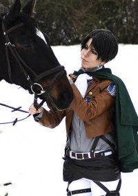 Cosplay-Cover: Levi Ackerman