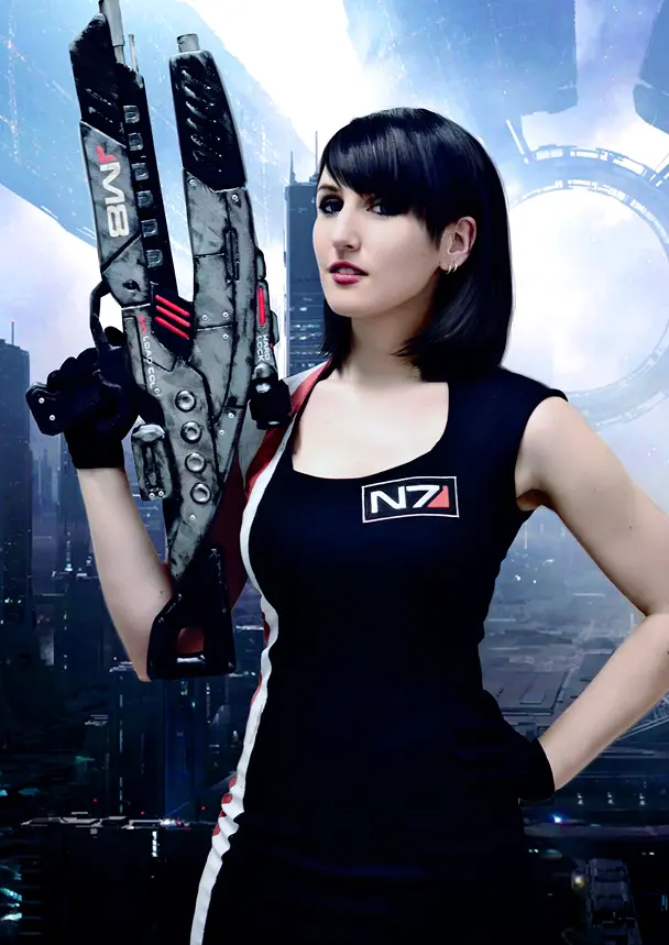 Cosplay-Cover: Commander Shepard (Club Outfit)