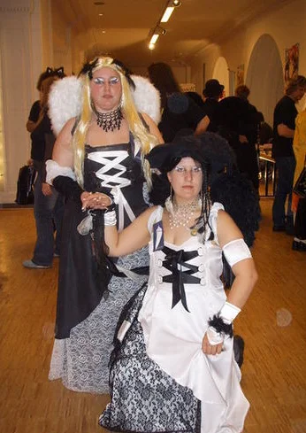Cosplay-Cover: blonder Engel