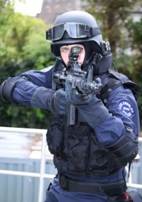 Cosplay-Cover: Los Angeles Police Department - S.W.A.T.