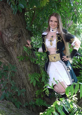 Cosplay-Cover: Elf (Dark Crystal Robe)