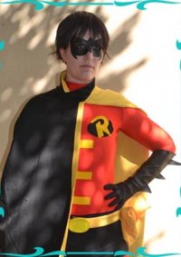 Cosplay-Cover: Tim Drake [Red Robin]