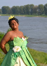 Cosplay-Cover: Tiana aus küss den frosch