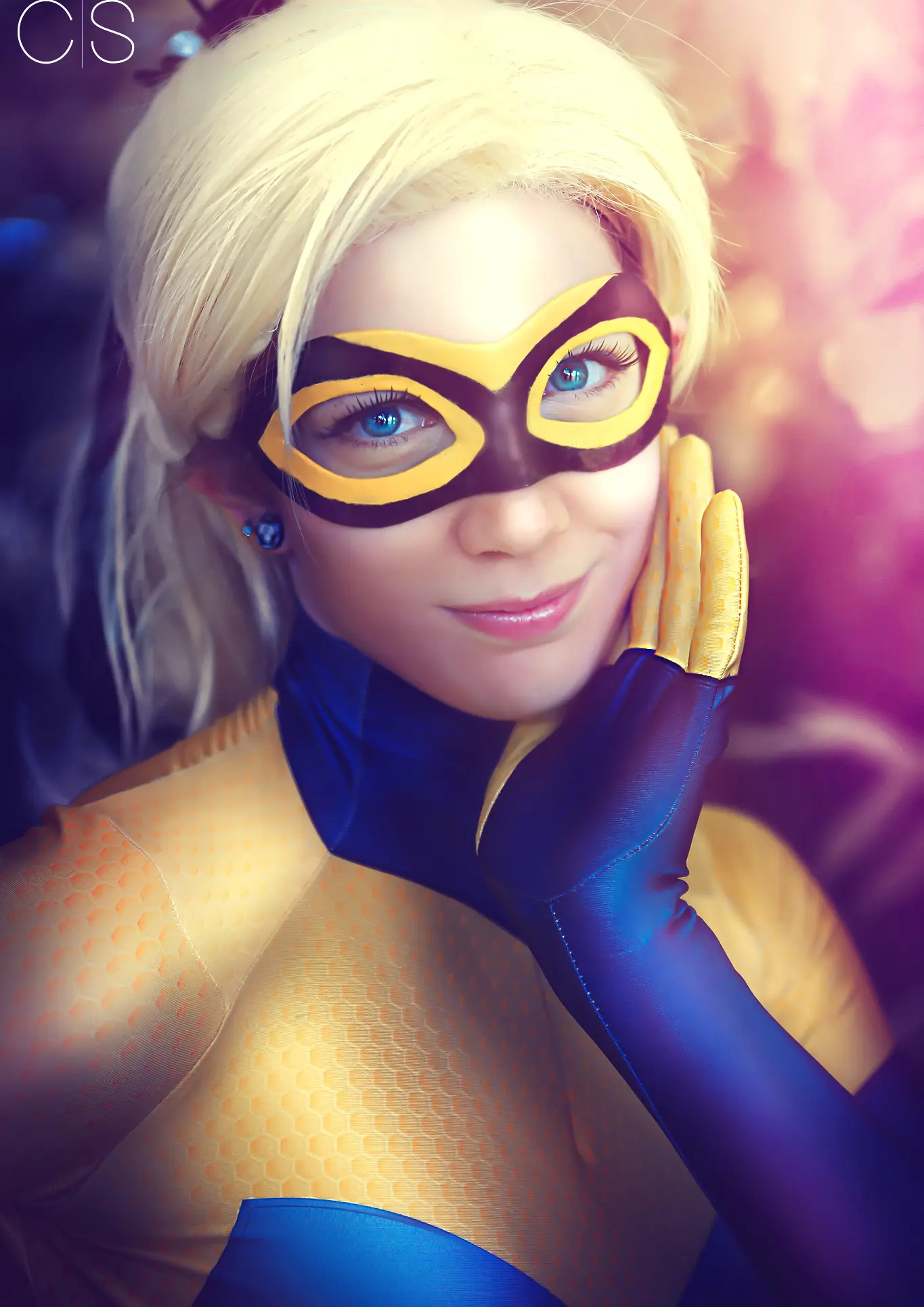 Cosplay-Cover: Queen Bee