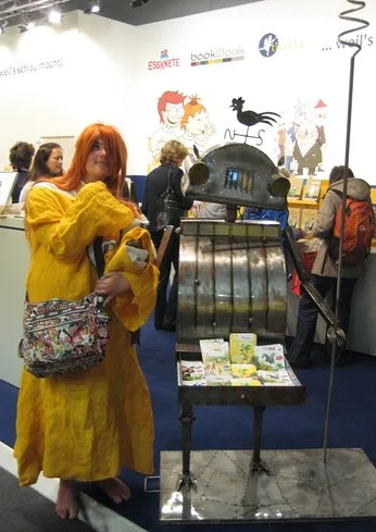 Cosplay-Cover: Steinpilot(in) (Klippenland-Chroniken)