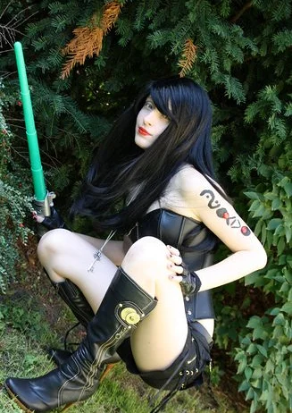 Cosplay-Cover: Nolana Smith (grey Jedi)