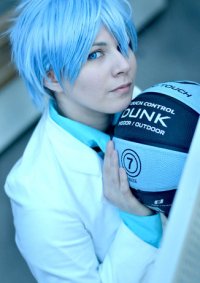 Cosplay-Cover: Tetsuya Kuroko [Teiko Schuluniform]