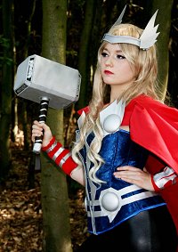 Cosplay-Cover: Lady Thor