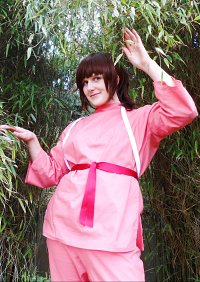 Cosplay-Cover: Chihiro Ogino/Sen [Arbeitskleidung]