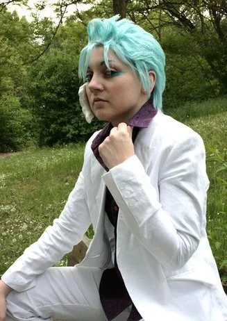 Cosplay-Cover: Grimmjow Jaegerjaquez (Suit)