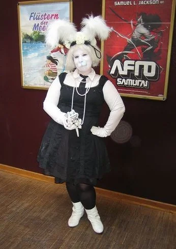 Cosplay-Cover: weißes kaninchen