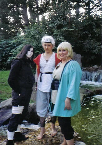 Cosplay-Cover: Orochimaru mit Weste
