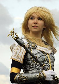 Cosplay-Cover: Lux