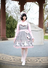 Cosplay-Cover: Angelic Pretty Dollhouse