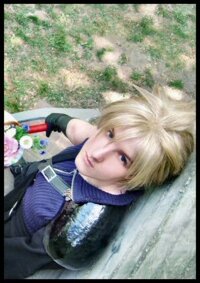 Cosplay-Cover: Cloud Strife (FFVII AC)