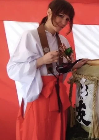 Cosplay-Cover: Miko