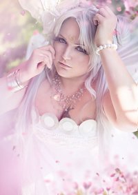 Cosplay-Cover: Neo Queen Serenity | Manga