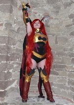 Cosplay-Cover: Erza Scarlet (Flame Empress Armor)