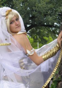 Cosplay-Cover: Ashe im Wedding Dress